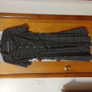 🛍️ Daisy print dress